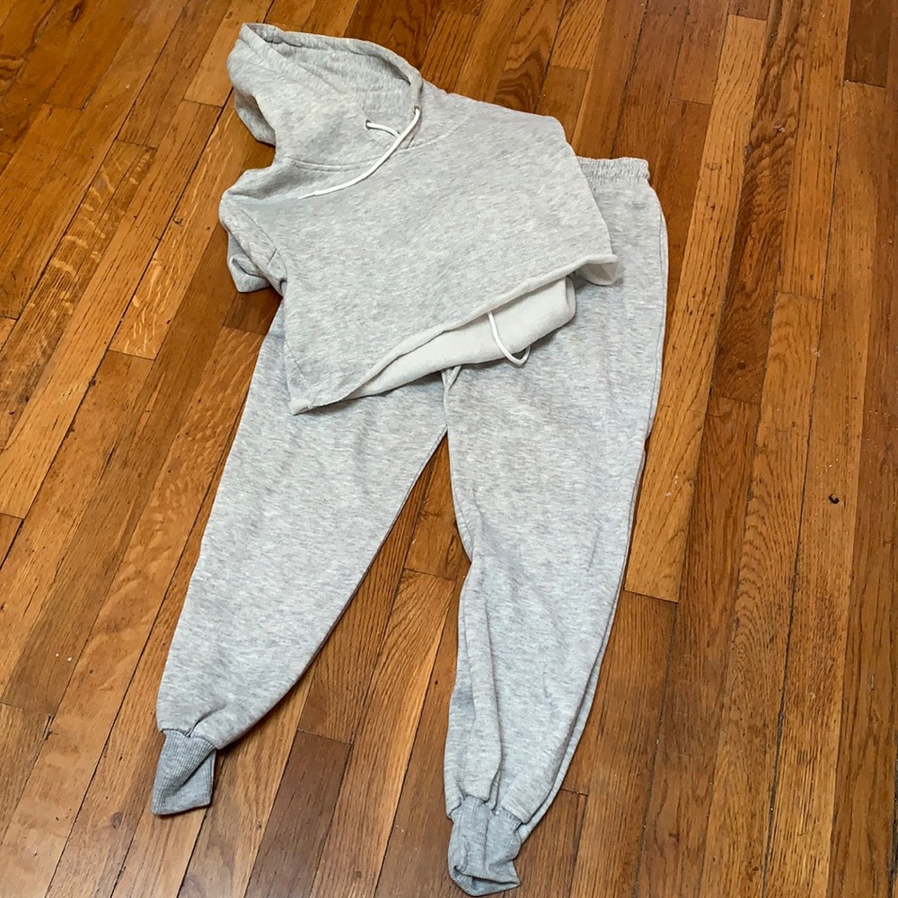 2 piece cropped sweatsuit